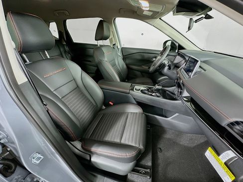 New 2026 Nissan Rogue SV AWD/4WD image 35