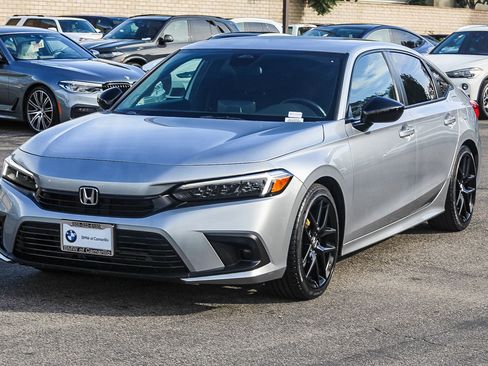 Used 2023 Honda Civic Sport image 3