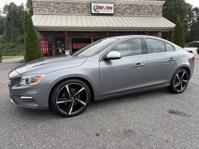 Used 2016 Volvo S60 T5 R-Design