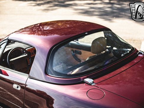 Used 1995 MAZDA MX-5 Miata M-Edition image 14