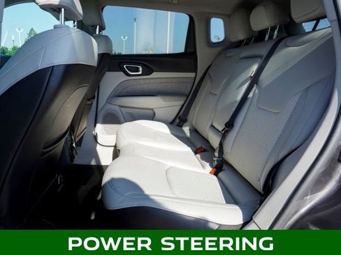 Used 2022 Jeep Compass Latitude image 7