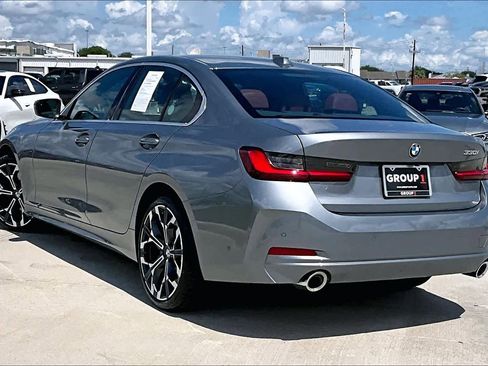 Used 2025 BMW 330i Sedan RWD image 11