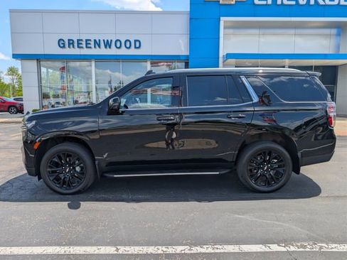 Used 2023 Chevrolet Tahoe LT w/ Luxury Package AWD/4WD image 2