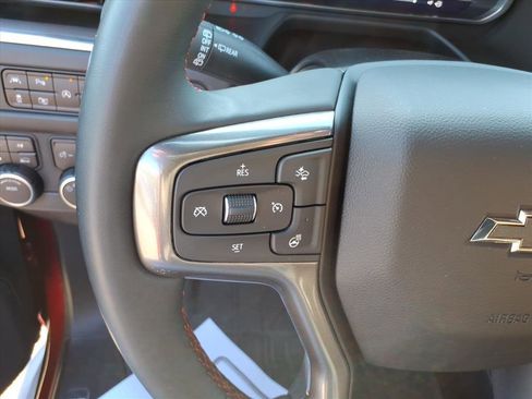 Used 2023 Chevrolet Suburban RST w/ Luxury Package image 17