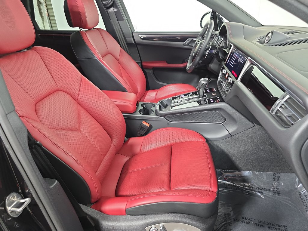 Certified 2026 Porsche Macan S AWD/4WD image 27