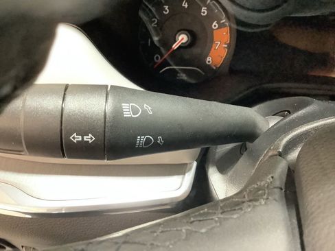 Used 2023 Jeep Compass Limited image 29