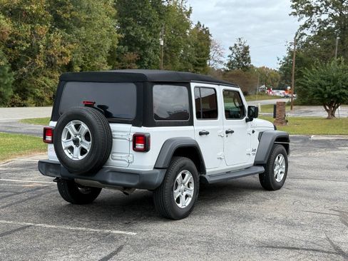 Used 2019 Jeep Wrangler Unlimited Sport S image 5