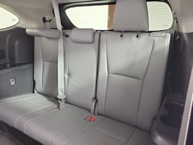 Used 2023 Toyota Highlander Limited FWD image 14