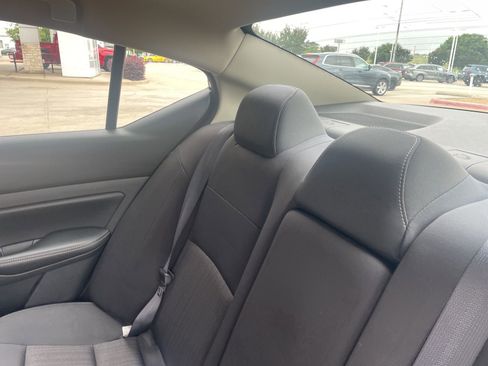 Used 2024 Nissan Altima 2.5 SV image 17