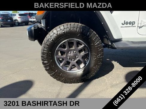 Used 2021 Jeep Gladiator Overland w/ Popular Equipment Package AWD/4WD image 21