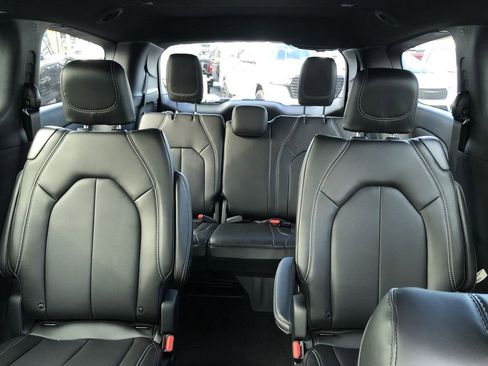 New 2026 Chrysler Pacifica Select w/ S Appearance Package FWD image 21