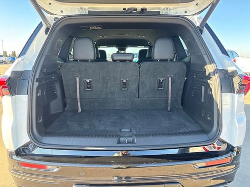 Used 2025 Buick Enclave Sport Touring image 27