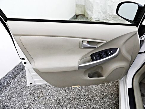 Used 2011 Toyota Prius Two image 7