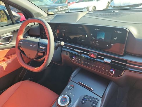 New 2026 Kia Sportage SX Prestige image 8