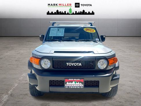 Used 2013 Toyota FJ Cruiser 4WD w/ Trail Teams Special Edition image 8