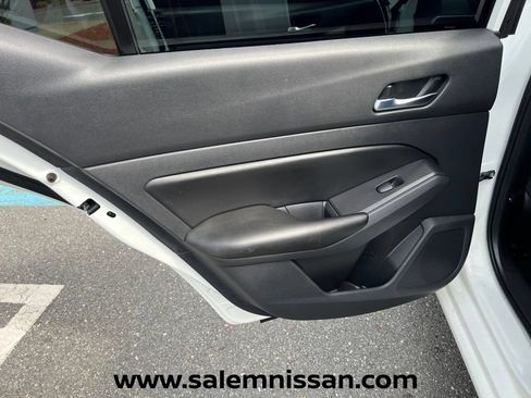 Used 2022 Nissan Altima 2.5 S FWD image 18