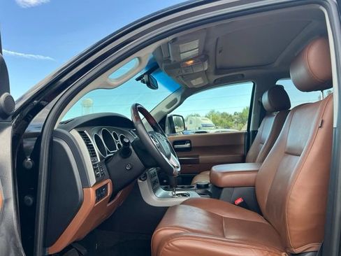 Used 2016 Toyota Sequoia Platinum AWD/4WD image 27