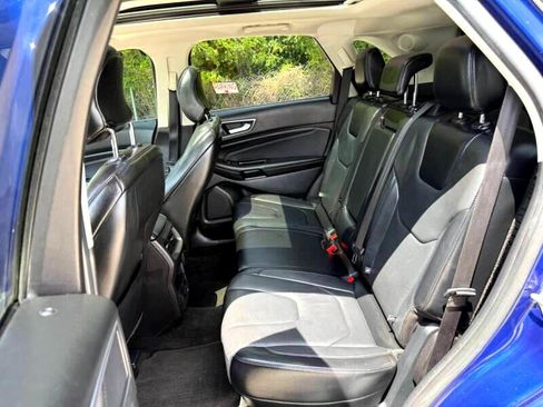 Used 2015 Ford Edge Titanium w/ Technology Package image 10