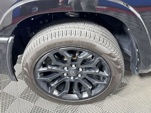 Used 2025 RAM 1500 Limited AWD/4WD image 33