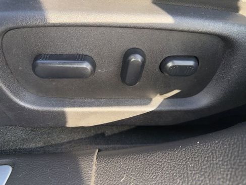 Used 2014 Ford Taurus Limited w/ Equipment Group 301A image 18