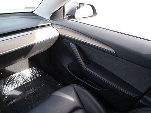 Used 2021 Tesla Model 3 Long Range image 22