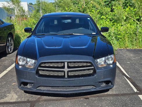 Used 2013 Dodge Charger R/T AWD/4WD image 2