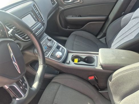 Used 2016 Chrysler 200 LX FWD image 15