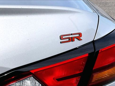 Used 2024 Nissan Altima 2.5 SR image 29