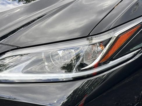 Used 2021 Lexus ES 350 w/ Premium Package FWD image 12