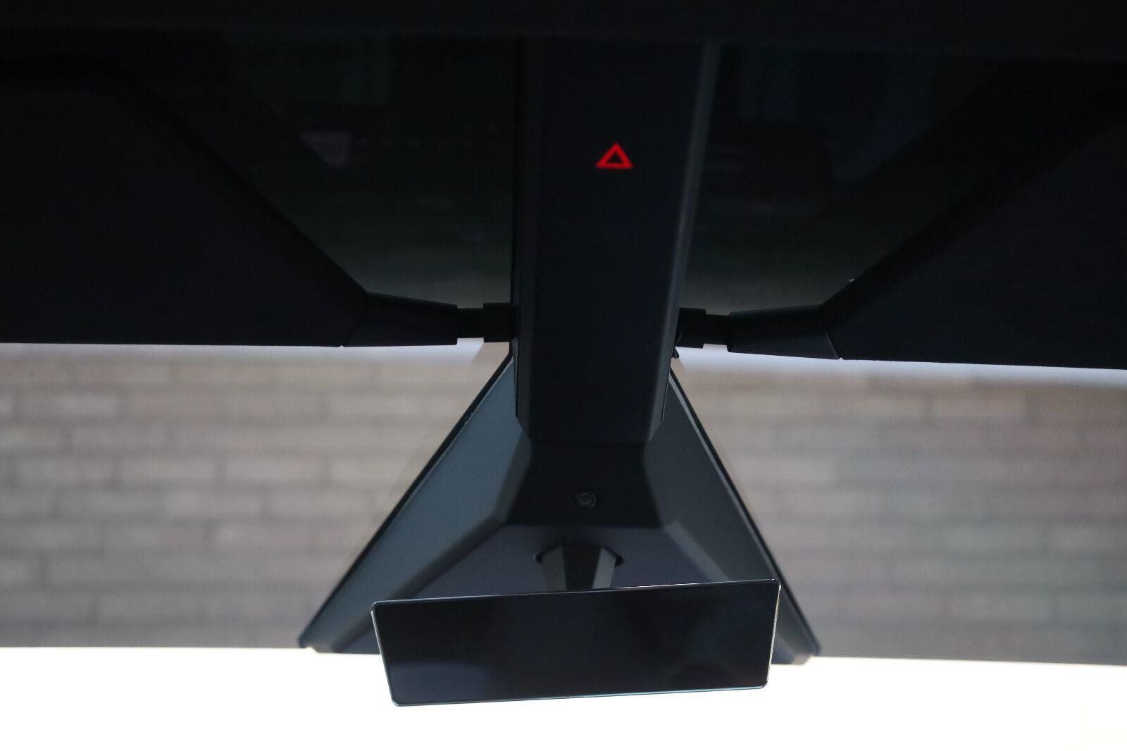 Used 2024 Tesla Cybertruck AWD Crew Cab image 36