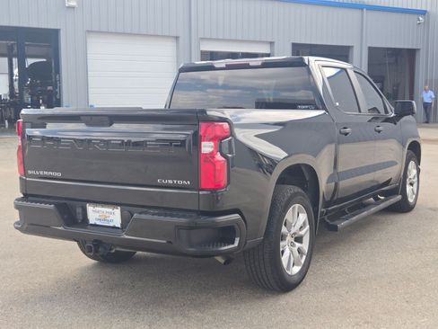 Used 2021 Chevrolet Silverado 1500 Custom RWD image 3