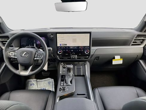 New 2026 Lexus GX 550 w/ Cold Area Package AWD/4WD image 17