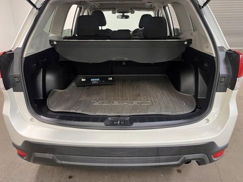 Used 2020 Subaru Forester Premium image 16