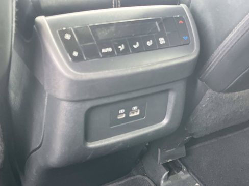 Used 2023 Nissan Pathfinder SL w/ Black Appearance Package AWD/4WD image 18