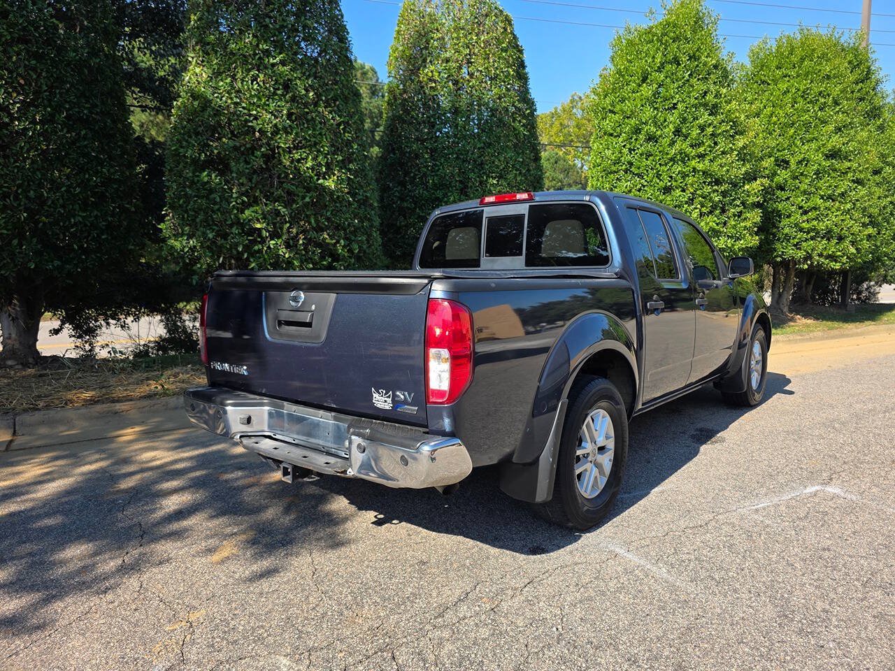 Used 2017 Nissan Frontier SV w/ SV Value Truck Package RWD image 7