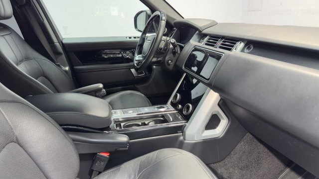 Used 2020 Land Rover Range Rover HSE AWD/4WD image 12