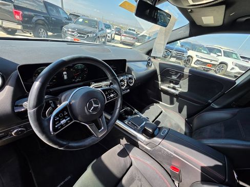 Used 2021 Mercedes-Benz GLA 250 4MATIC image 12
