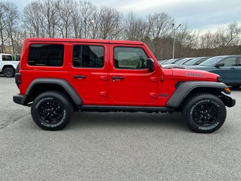 Used 2023 Jeep Wrangler Unlimited w/ Cold Weather Group AWD/4WD image 3
