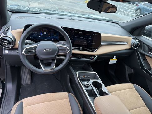 Used 2026 Chevrolet Equinox ACTIV image 25