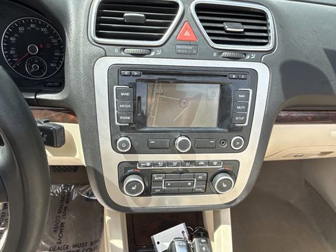 Used 2012 Volkswagen Eos Lux image 31