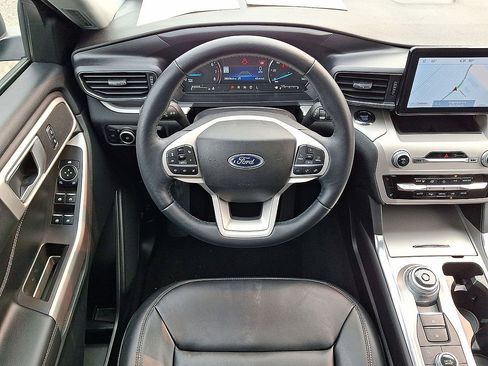Certified 2023 Ford Explorer XLT w/ Equipment Group 202A AWD/4WD image 27