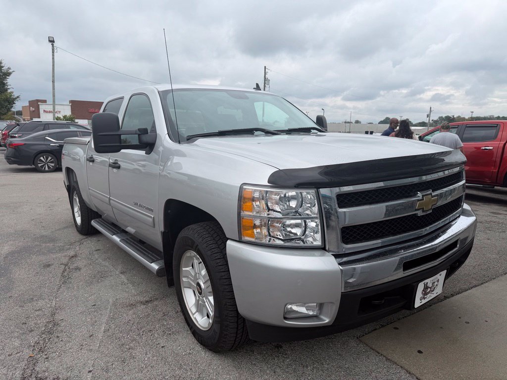 Used 2010 Chevrolet Silverado 1500 LT w/ Power Pack Plus AWD/4WD image 2