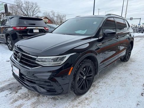 Used 2022 Volkswagen Tiguan SE R-Line AWD/4WD image 3