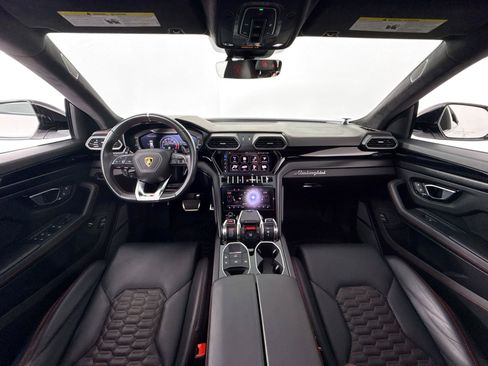 Used 2021 Lamborghini Urus AWD/4WD image 41