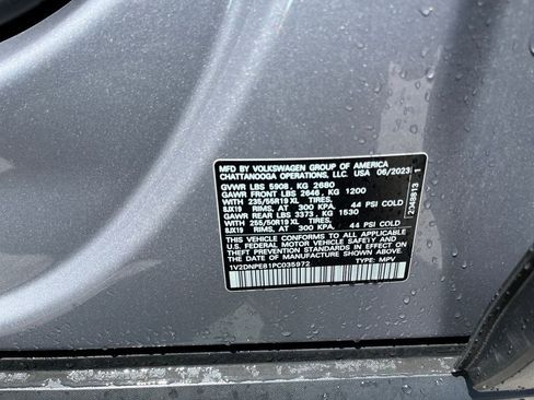 Certified 2023 Volkswagen ID.4 Pro AWD/4WD image 31