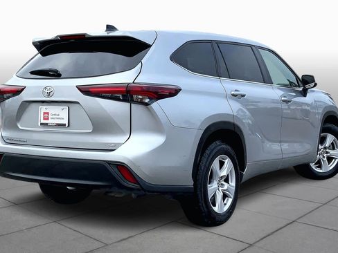 Certified 2024 Toyota Highlander LE image 13