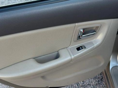 Used 2008 Kia Spectra EX FWD image 16