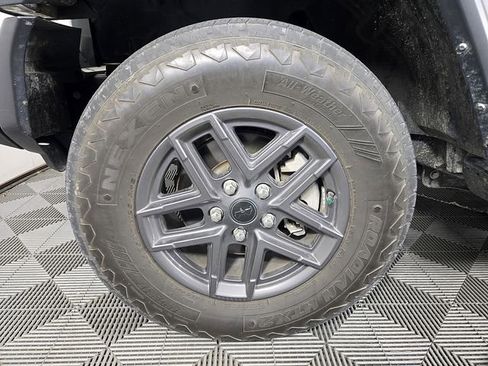 Used 2024 Jeep Wrangler Sport S image 9