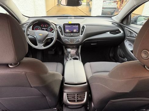 Used 2023 Chevrolet Malibu LT FWD image 31