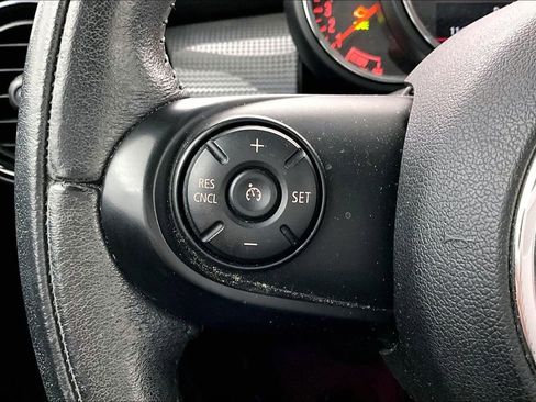 Used 2016 MINI Cooper 2-Door Hardtop image 25